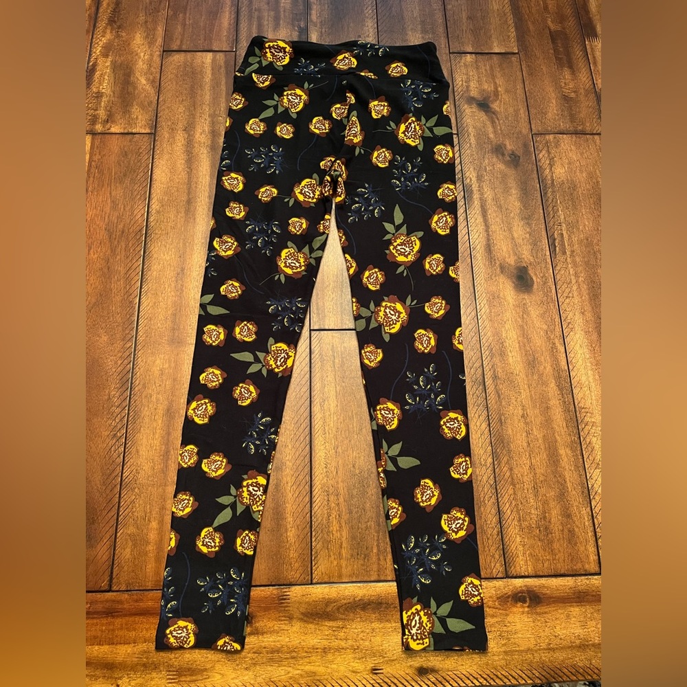 Lularoe leggings.  One size.  Lightly worn, excellent condition.